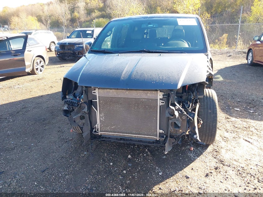 2016 Dodge Grand Caravan R/T VIN: 2C4RDGEG3GR116447 Lot: 43651969