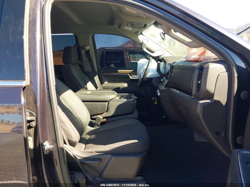 2024 GMC SIERRA 1500 2WD  SHORT BOX SLE 3GTPHBED2RG101676