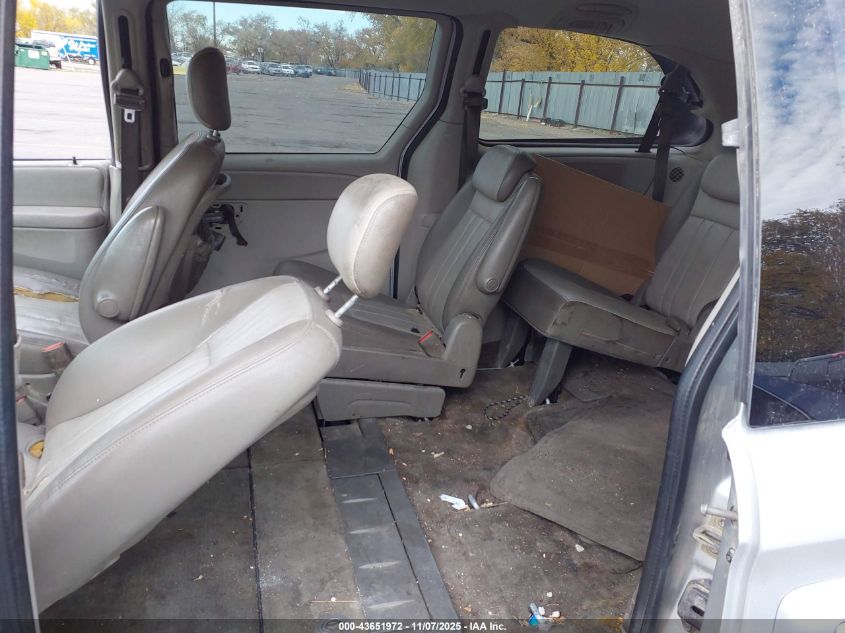 2005 Chrysler Town & Country Touring VIN: 2C4GP54L55R390733 Lot: 43651972