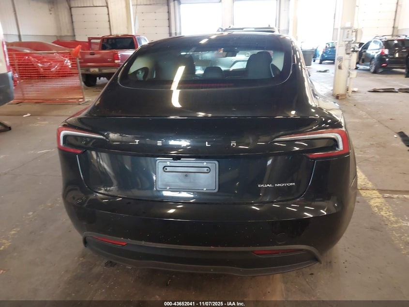 2025 Tesla Model 3 Long Range All-Wheel Drive VIN: 5YJ3E1EB7SF904415 Lot: 43652041