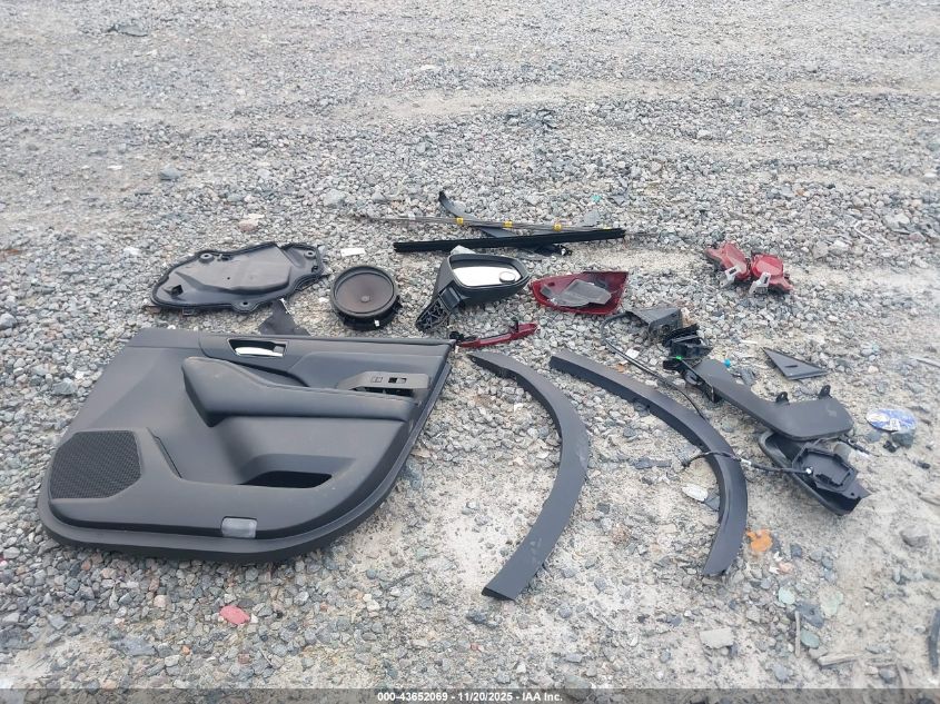 2021 Toyota Highlander Xle VIN: 5TDGZRBH0MS137163 Lot: 43652069