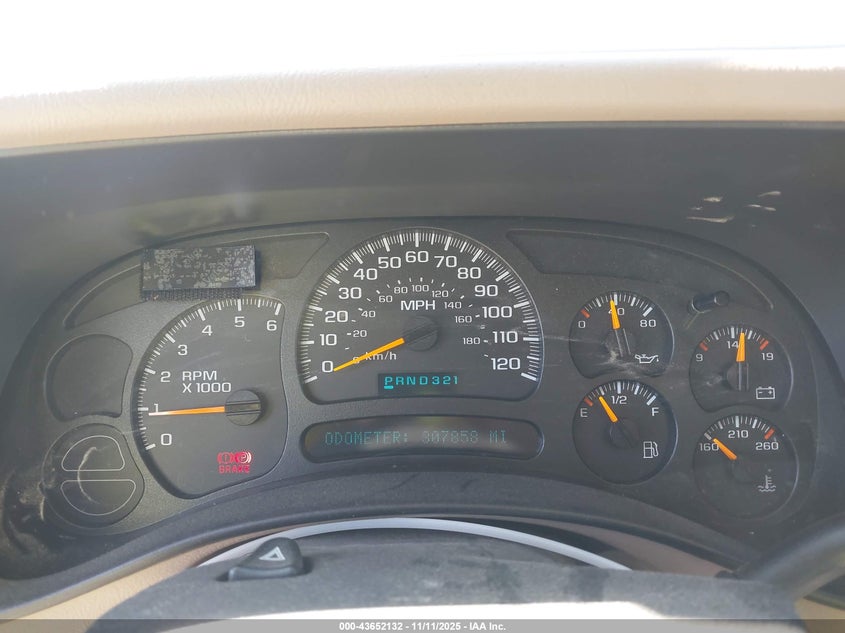 3GKEC16Z35G211239 2005 GMC YUKON photo no. 7