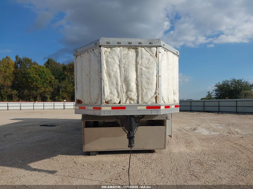 LAKOTA 48FT GOOSE NECK WITH SLEEPER 2010 VIN 1L9GH0436A1387056