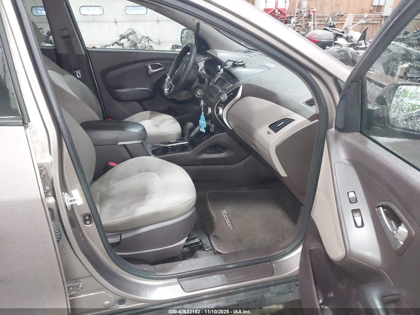 2012 Hyundai Tucson Gl VIN: KM8JT3AB3CU370543 Lot: 43652152