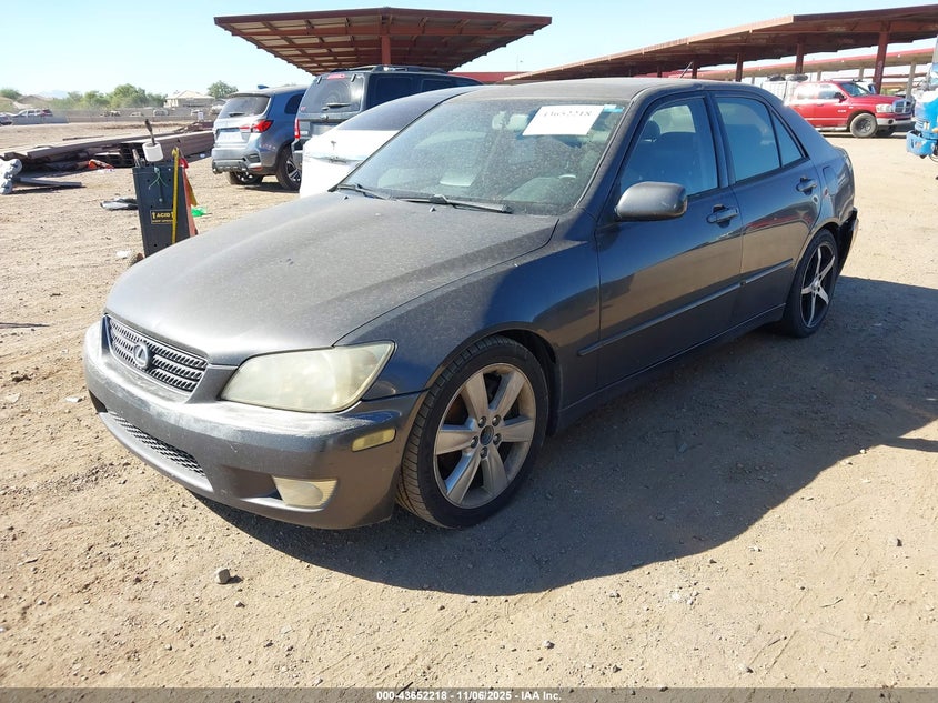 JTHBD192620056291 2002 LEXUS IS photo no. 2
