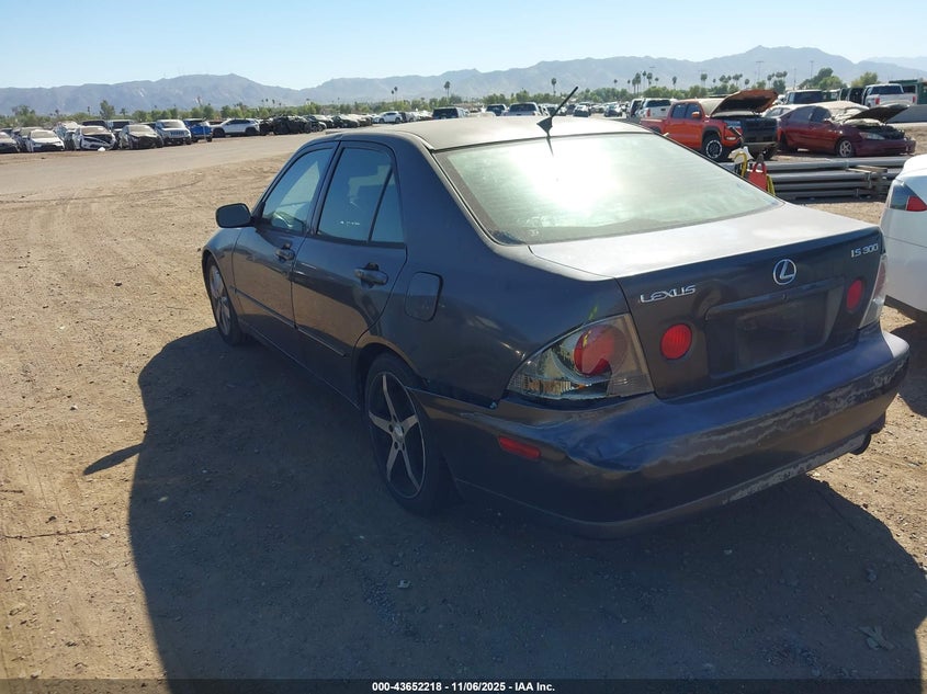 JTHBD192620056291 2002 LEXUS IS photo no. 3