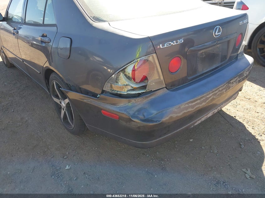 JTHBD192620056291 2002 LEXUS IS photo no. 6