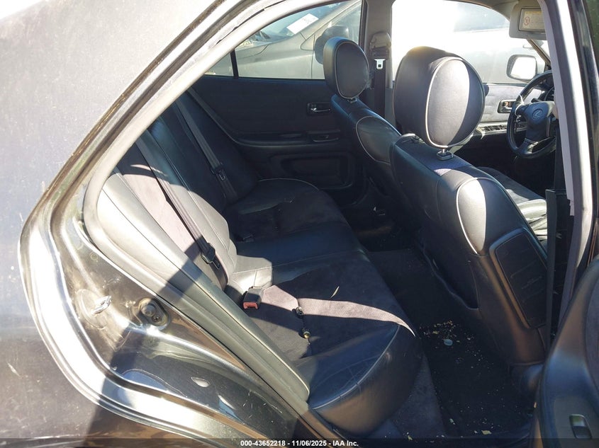 JTHBD192620056291 2002 LEXUS IS photo no. 8