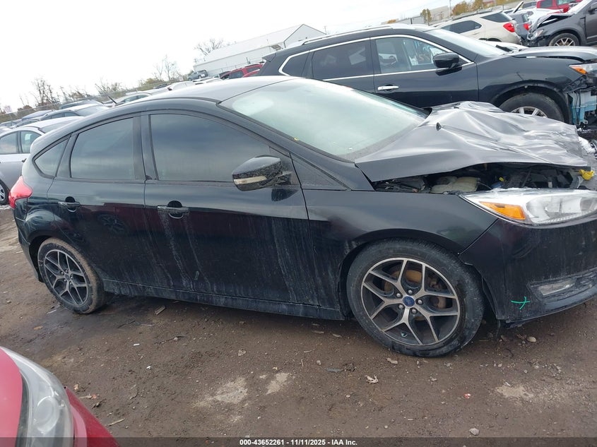 2016 FORD FOCUS SE - 1FADP3K25GL358271