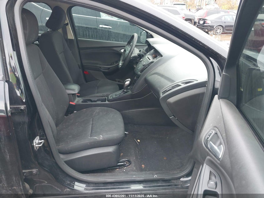 2016 FORD FOCUS SE - 1FADP3K25GL358271