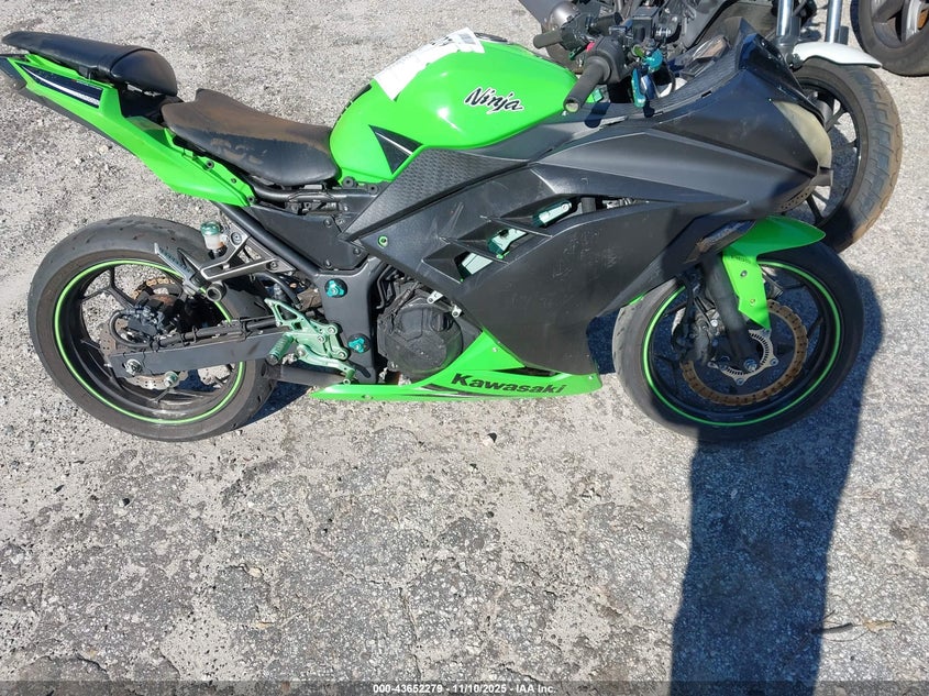 2014 Kawasaki Ex300 B VIN: JKAEX8B15EA008595 Lot: 43652279