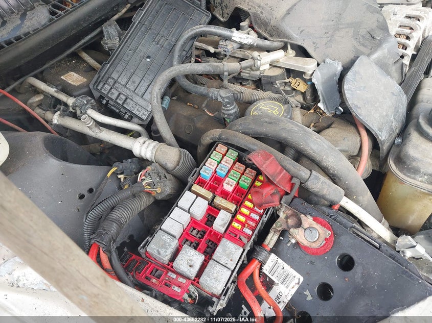 2007 Lincoln Town Car Signature Limited VIN: 1LNHM82VX7Y615709 Lot: 43652282