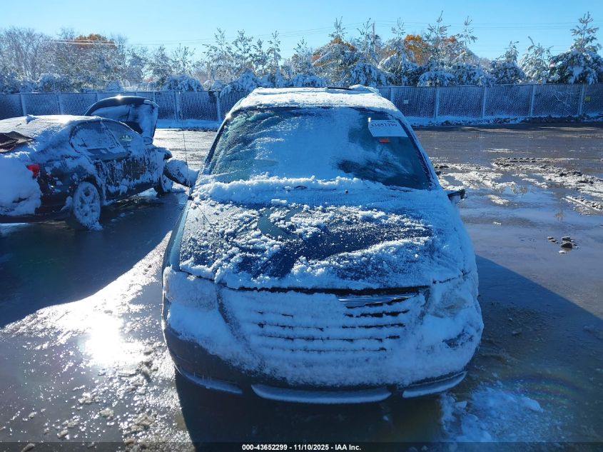 2005 Chrysler Town & Country Touring VIN: 2C8GP54LX5R291419 Lot: 43652299