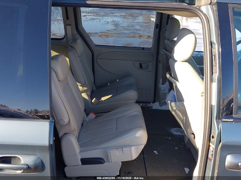 2005 Chrysler Town & Country Touring VIN: 2C8GP54LX5R291419 Lot: 43652299