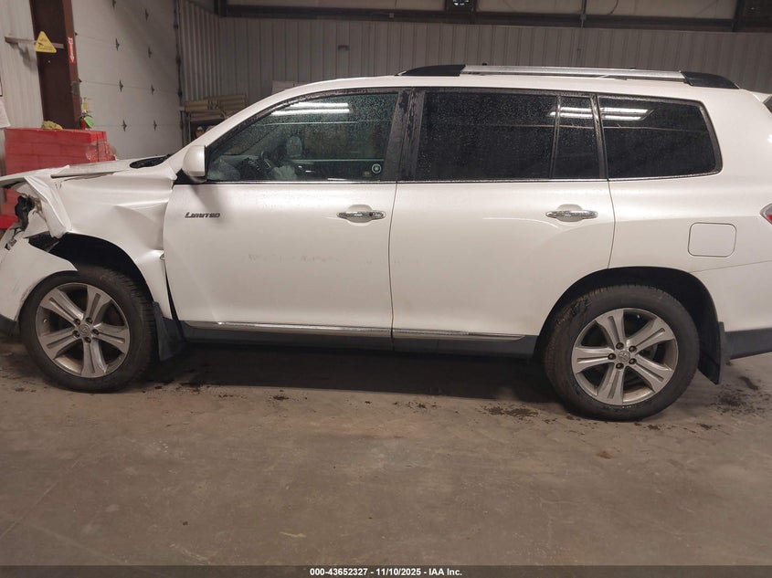 5TDDK3EH6BS043947 2011 TOYOTA HIGHLANDER photo no. 15