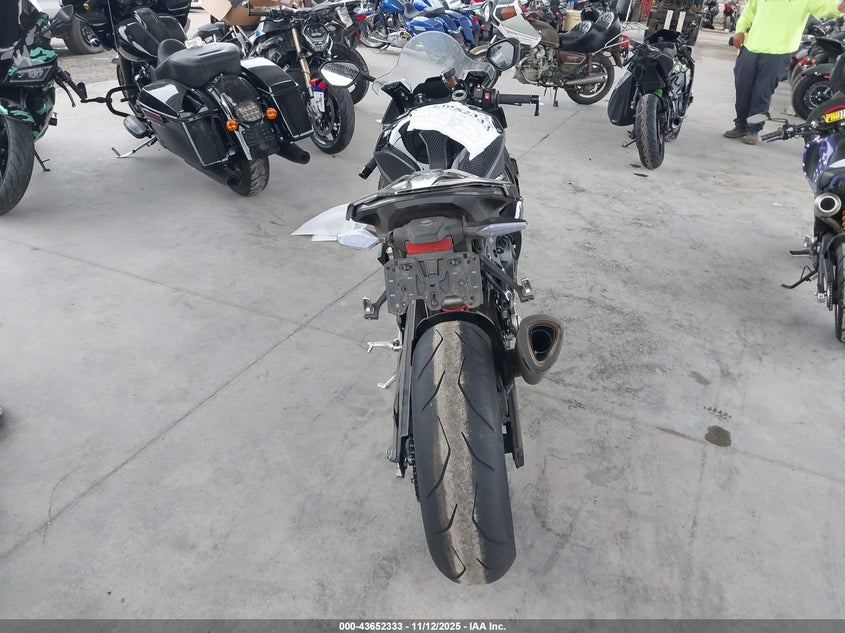 2024 BMW S 1000 Rr VIN: WB10E6302R6K12177 Lot: 43652333