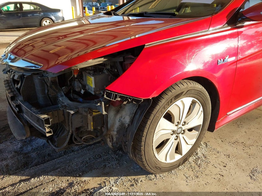 KMHEC4A40EA105561 2014 HYUNDAI SONATA photo no. 6