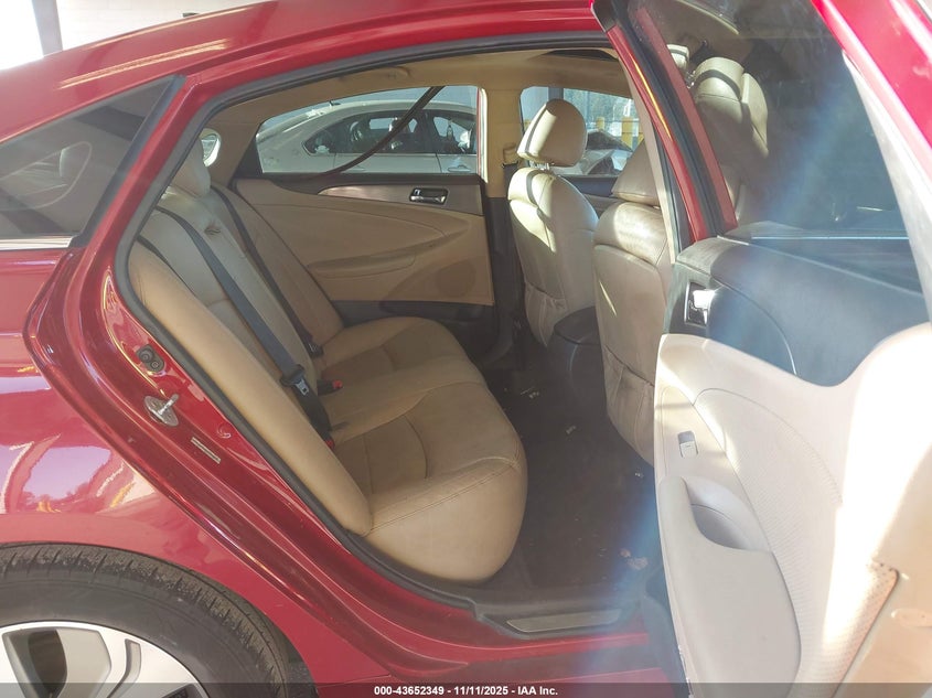 KMHEC4A40EA105561 2014 HYUNDAI SONATA photo no. 8