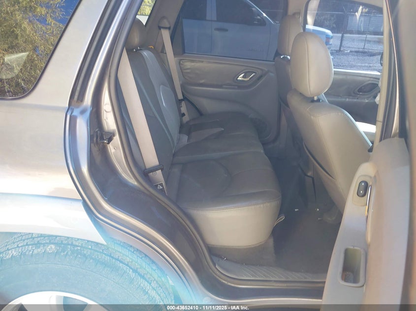 2002 Mazda Tribute Es V6/Lx V6 VIN: 4F2YU09152KM62239 Lot: 43652410