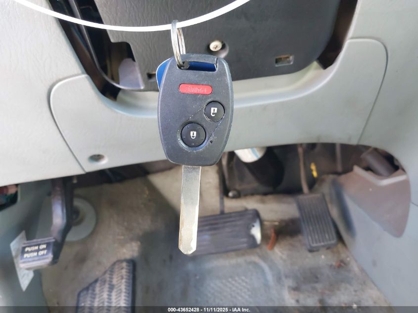 2005 Honda Pilot Ex-L VIN: 2HKYF18615H557753 Lot: 43652428