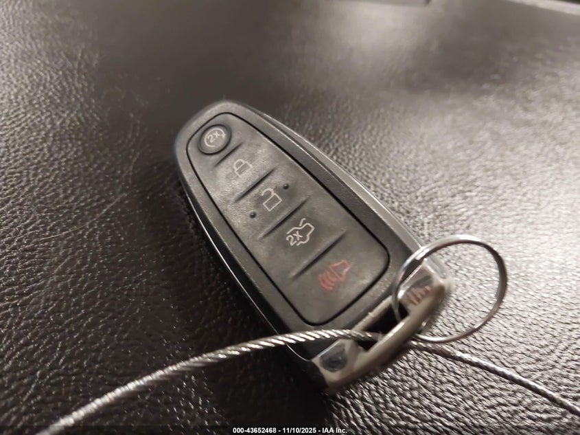 2016 Ford Taurus Limited VIN: 1FAHP2F88GG149982 Lot: 43652468