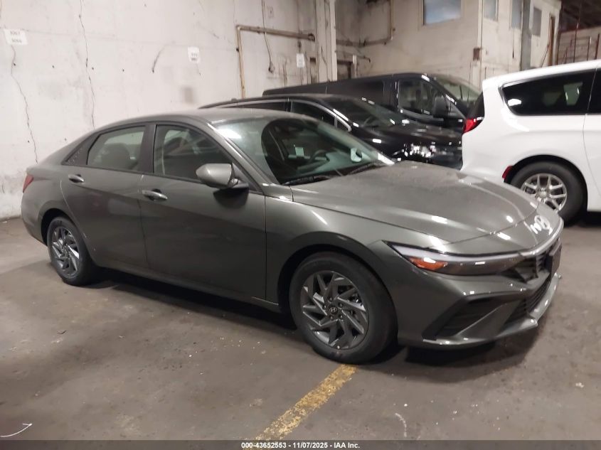 HYUNDAI ELANTRA BLUE