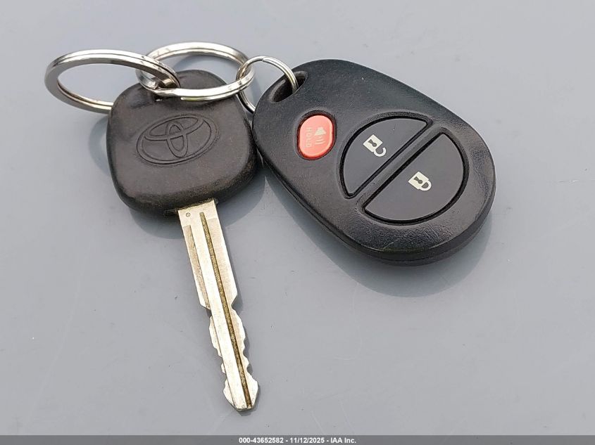 2008 Toyota Tundra Sr5 5.7L V8 VIN: 5TFBV54188X060265 Lot: 43652582