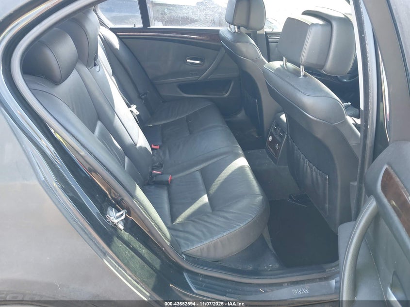 2008 BMW 528Xi VIN: WBANV13518CZ58317 Lot: 43652594