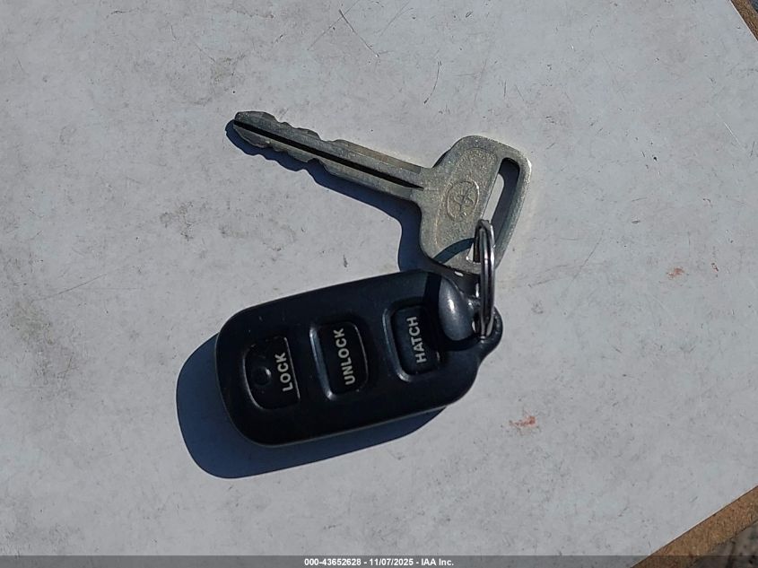 2004 Toyota Matrix Xr VIN: 2T1KR32E64C311758 Lot: 43652628