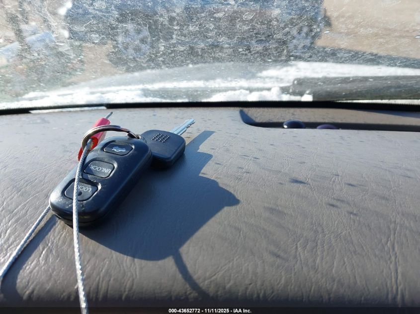 2001 Toyota Avalon Xls VIN: 4T1BF28B21U124561 Lot: 43652772