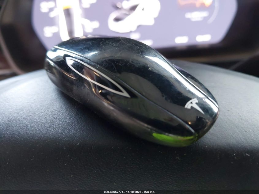 2021 Tesla Model S Long Range Dual Motor All-Wheel Drive/Long Range Plus Dual Motor All-Wheel Drive VIN: 5YJSA1E2XMF424122 Lot: 43652774