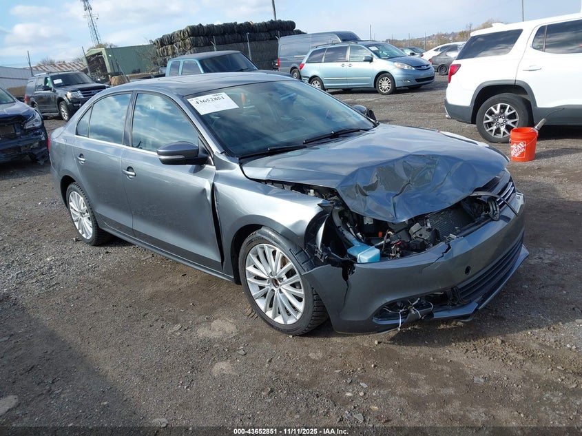 2013 VOLKSWAGEN JETTA 2.0L TDI - 3VW3L7AJ1DM419611