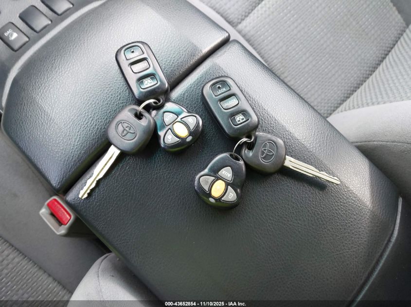 2004 Toyota 4Runner Sr5 V8 VIN: JTEBT14R048016510 Lot: 43652854