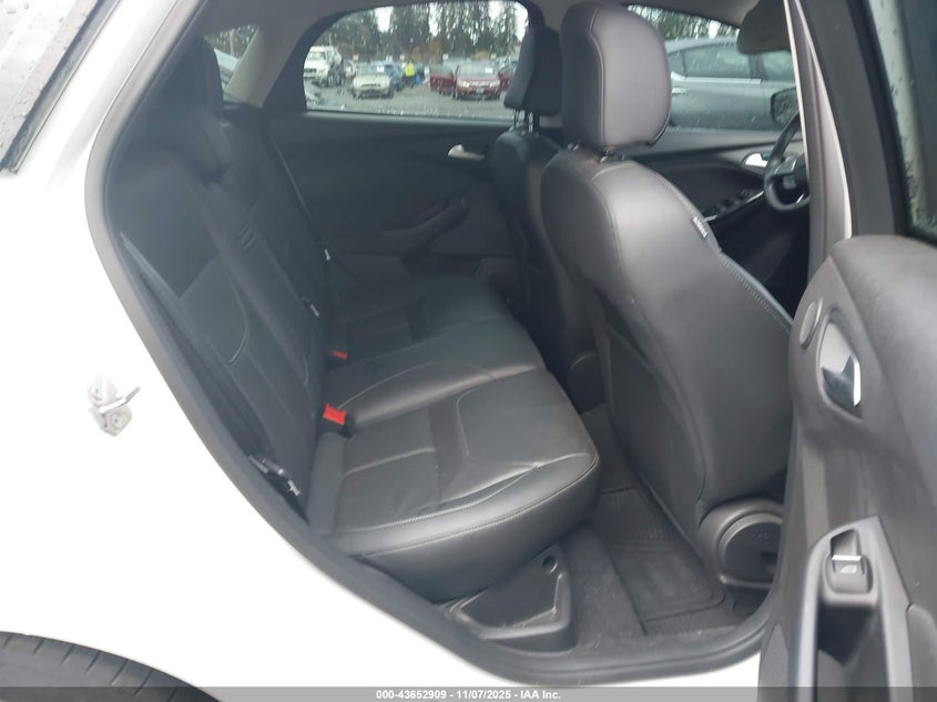 1FADP3N2XGL203372 2016 FORD FOCUS photo no. 8