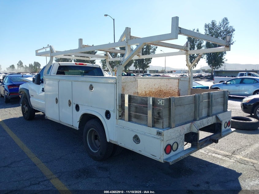 1GBJC34U57E185013 2007 CHEVROLET  photo no. 3