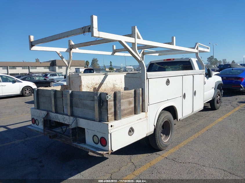1GBJC34U57E185013 2007 CHEVROLET  photo no. 4