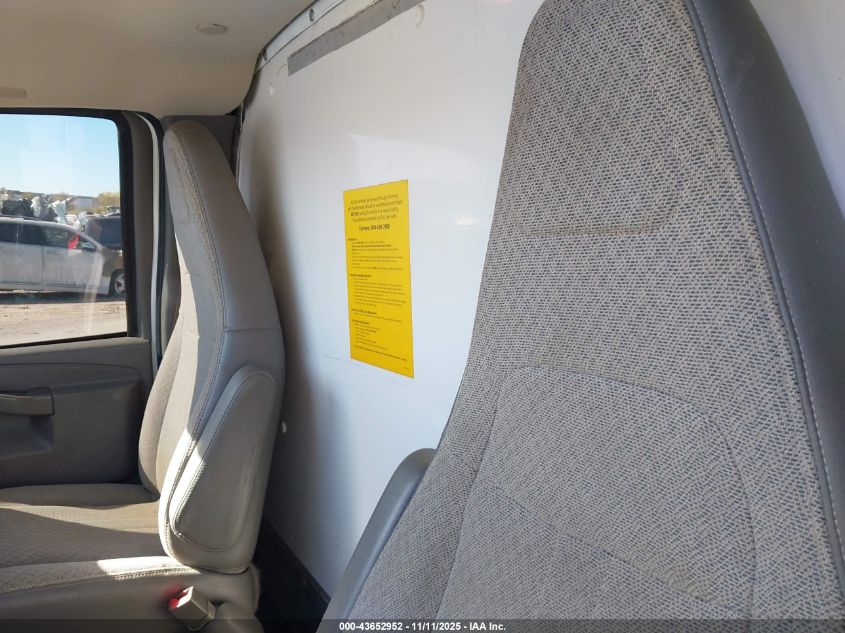 2017 Chevrolet Express Cutaway Work Van VIN: 1GB0GRFF5H1314846 Lot: 43652952