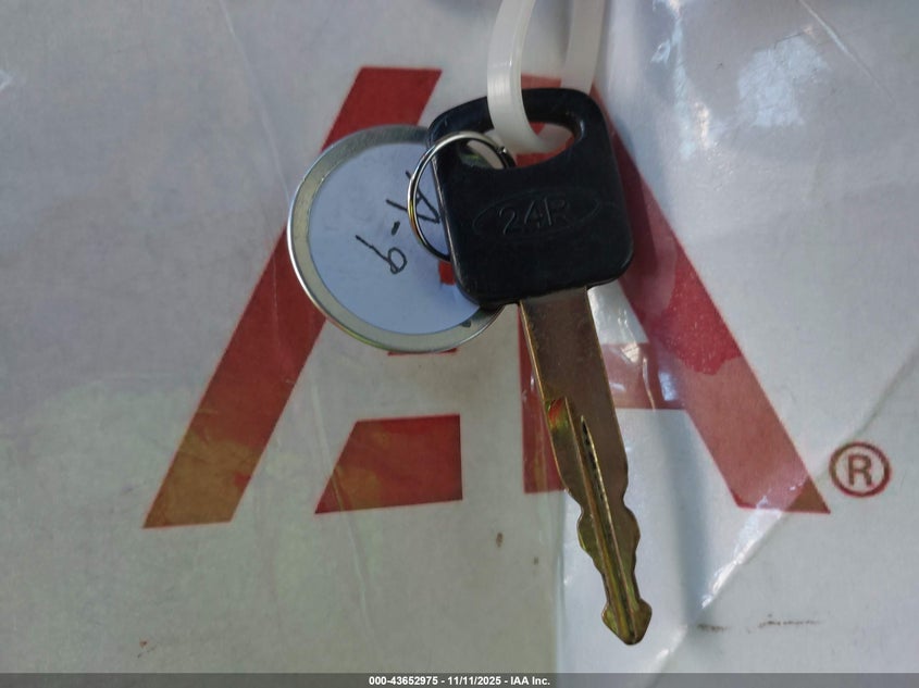 2003 Ford E-350 Cutaway Standard VIN: 1FDSE35LX3HB90230 Lot: 43652975