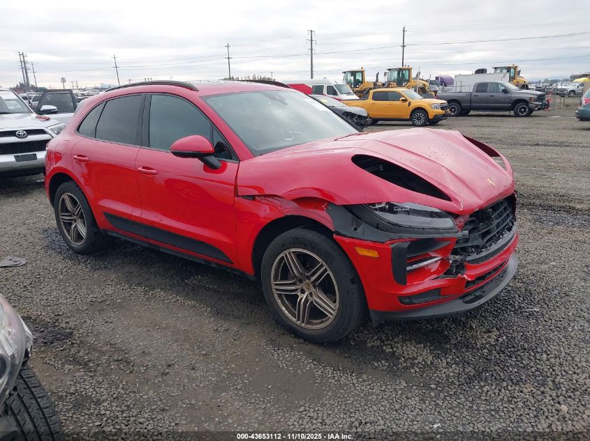 PORSCHE MACAN