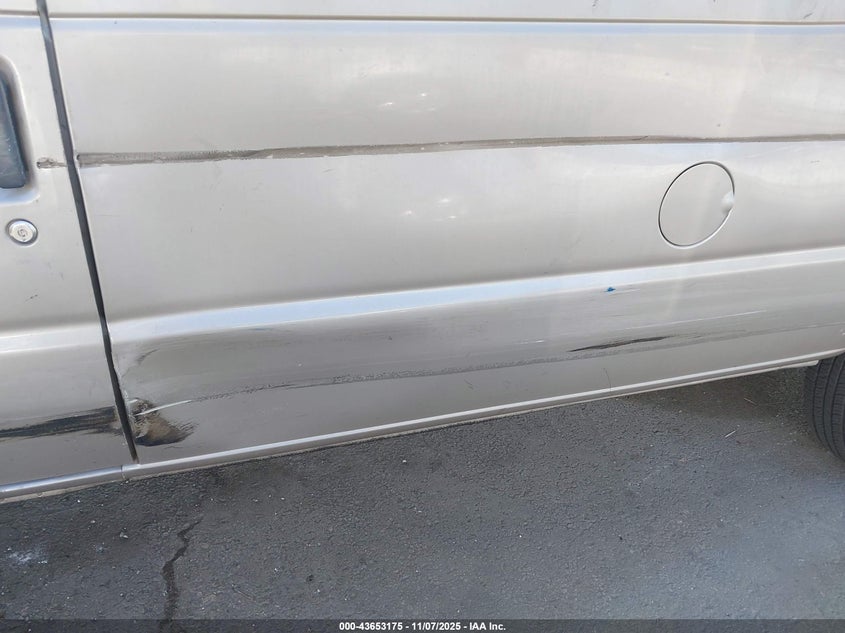 2003 Ford E-350 Super Duty Chateau/Xl/Xlt VIN: 1FBNE31L43HB40208 Lot: 43653175