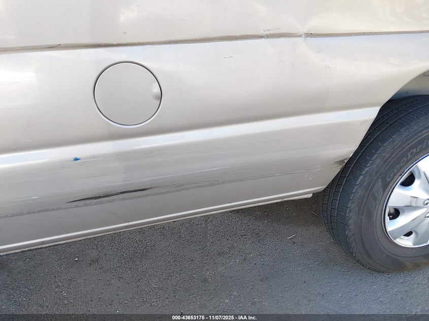 2003 Ford E-350 Super Duty Chateau/Xl/Xlt VIN: 1FBNE31L43HB40208 Lot: 43653175