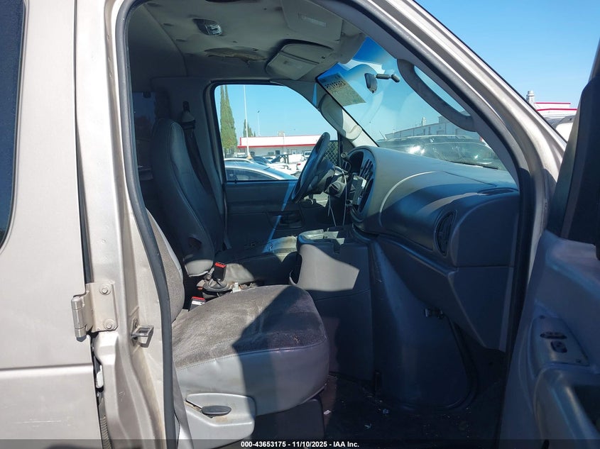 1FBNE31L43HB40208 2003 FORD ECONOLINE photo no. 5