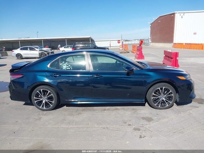 2018 TOYOTA CAMRY SE - 4T1B11HK3JU637018
