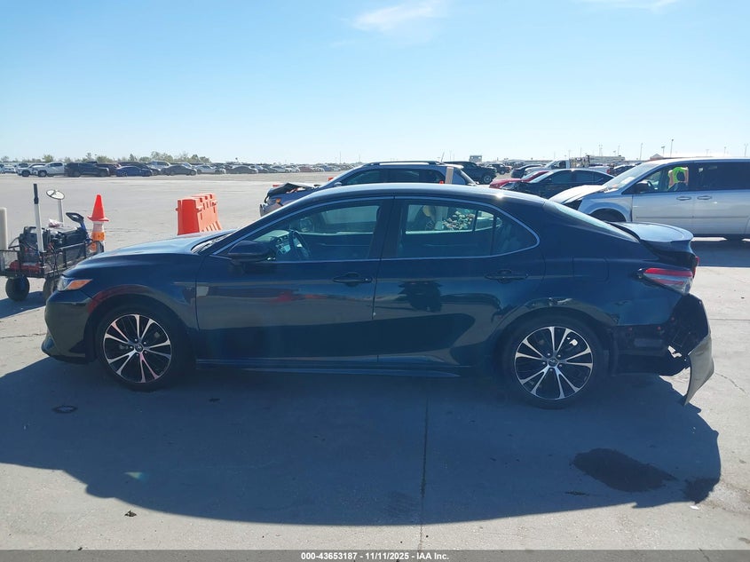 2018 TOYOTA CAMRY SE - 4T1B11HK3JU637018