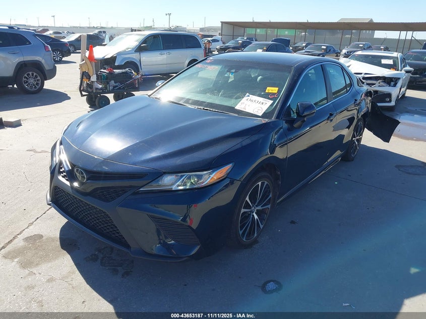 2018 TOYOTA CAMRY SE - 4T1B11HK3JU637018