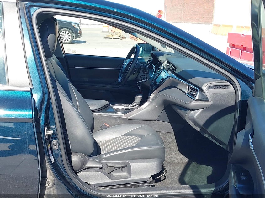 2018 TOYOTA CAMRY SE - 4T1B11HK3JU637018