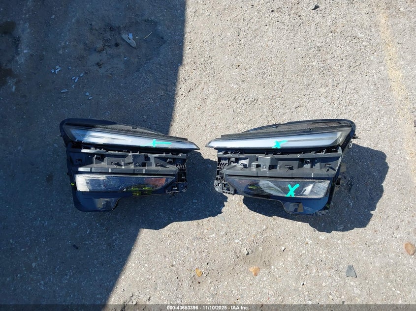 2026 Tesla Model Y Long Range Dual Motor All-Wheel Drive/Long Range Launch Series VIN: 7SAYGDEE2TA464732 Lot: 43653396