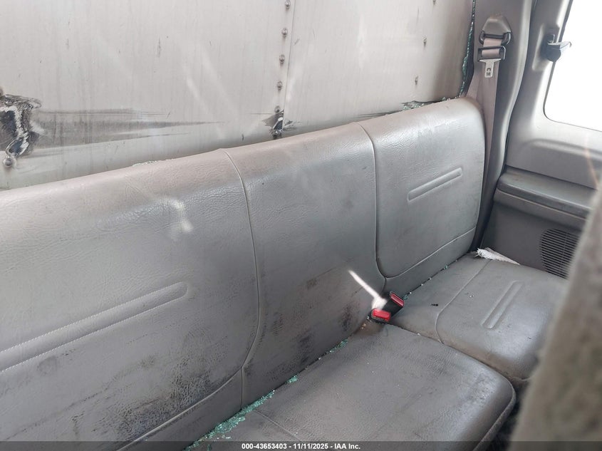 2000 Ford F-350 Lariat/Xl/Xlt VIN: 1FDWX36S4YEE27790 Lot: 43653403