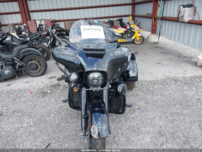 2025 Harley-Davidson Flhtcutg VIN: 1HD1MAF10SB852563 Lot: 43653428