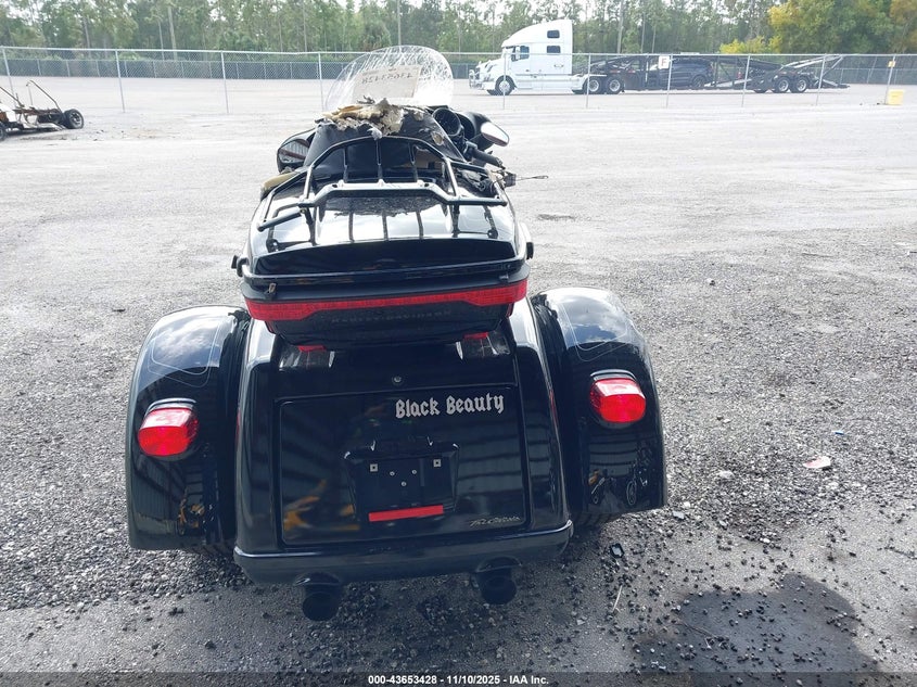 2025 Harley-Davidson Flhtcutg VIN: 1HD1MAF10SB852563 Lot: 43653428